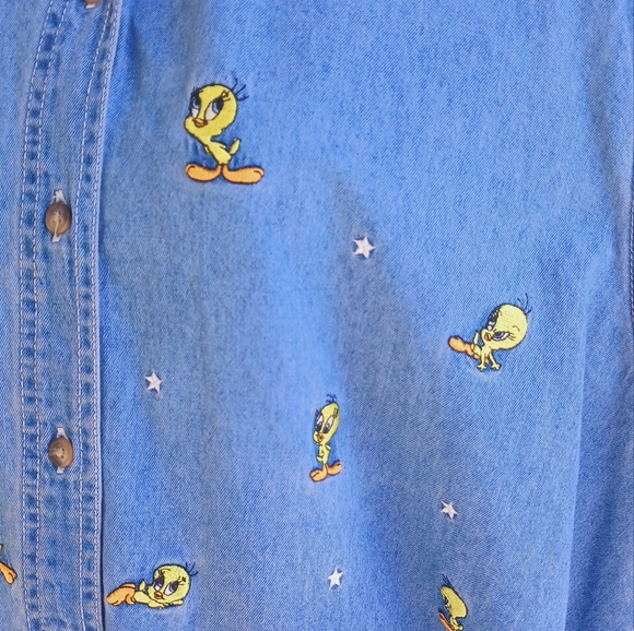 💥Plus size💥Looney Tunes tweety sleeveless denim top - Picture 7 of 8
